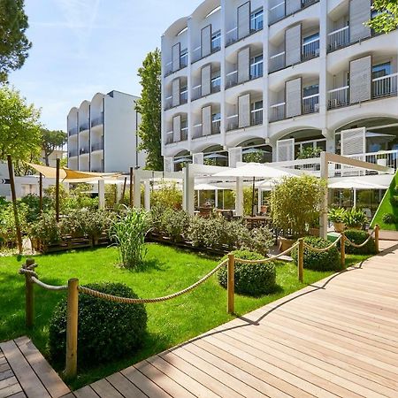 Hotel Saraceno Resort With Private Beach Milano Marittima Buitenkant foto