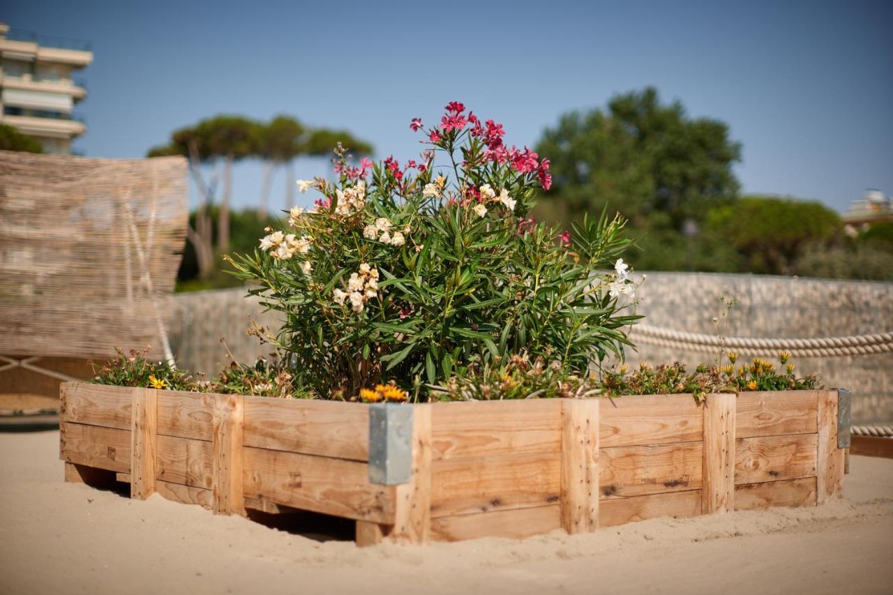 Hotel Saraceno Resort With Private Beach Milano Marittima Buitenkant foto