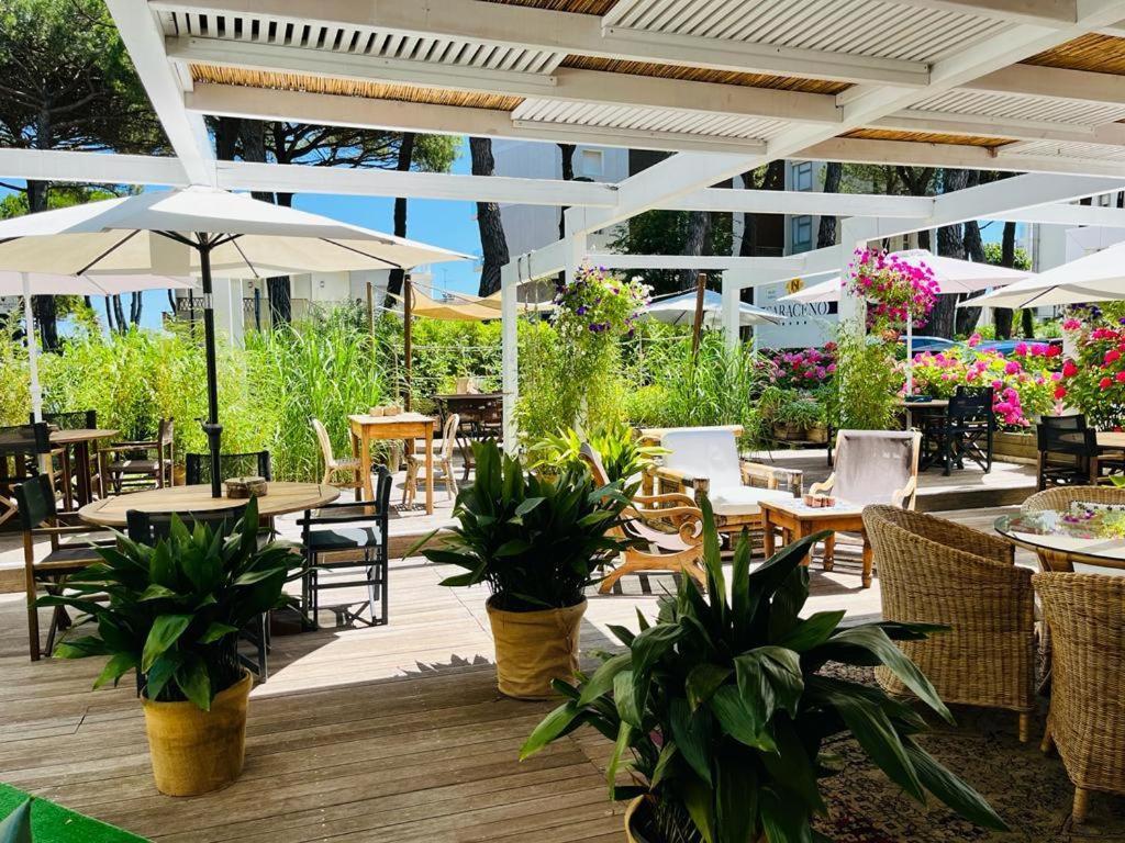 Hotel Saraceno Resort With Private Beach Milano Marittima Buitenkant foto
