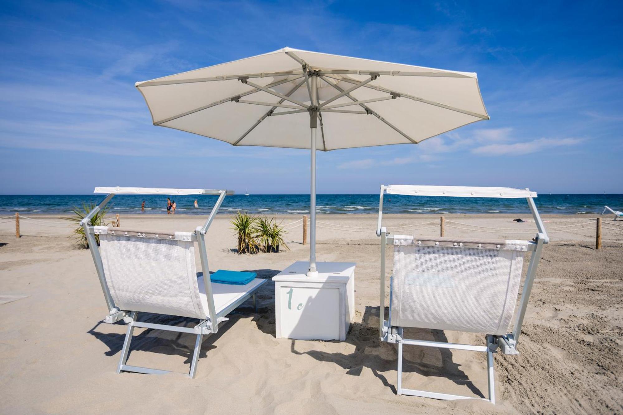 Hotel Saraceno Resort With Private Beach Milano Marittima Buitenkant foto