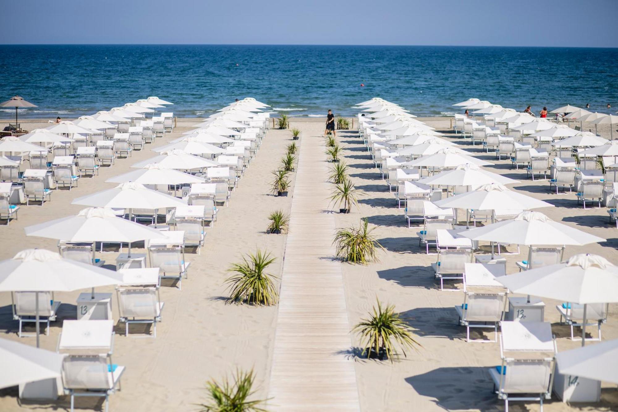 Hotel Saraceno Resort With Private Beach Milano Marittima Buitenkant foto