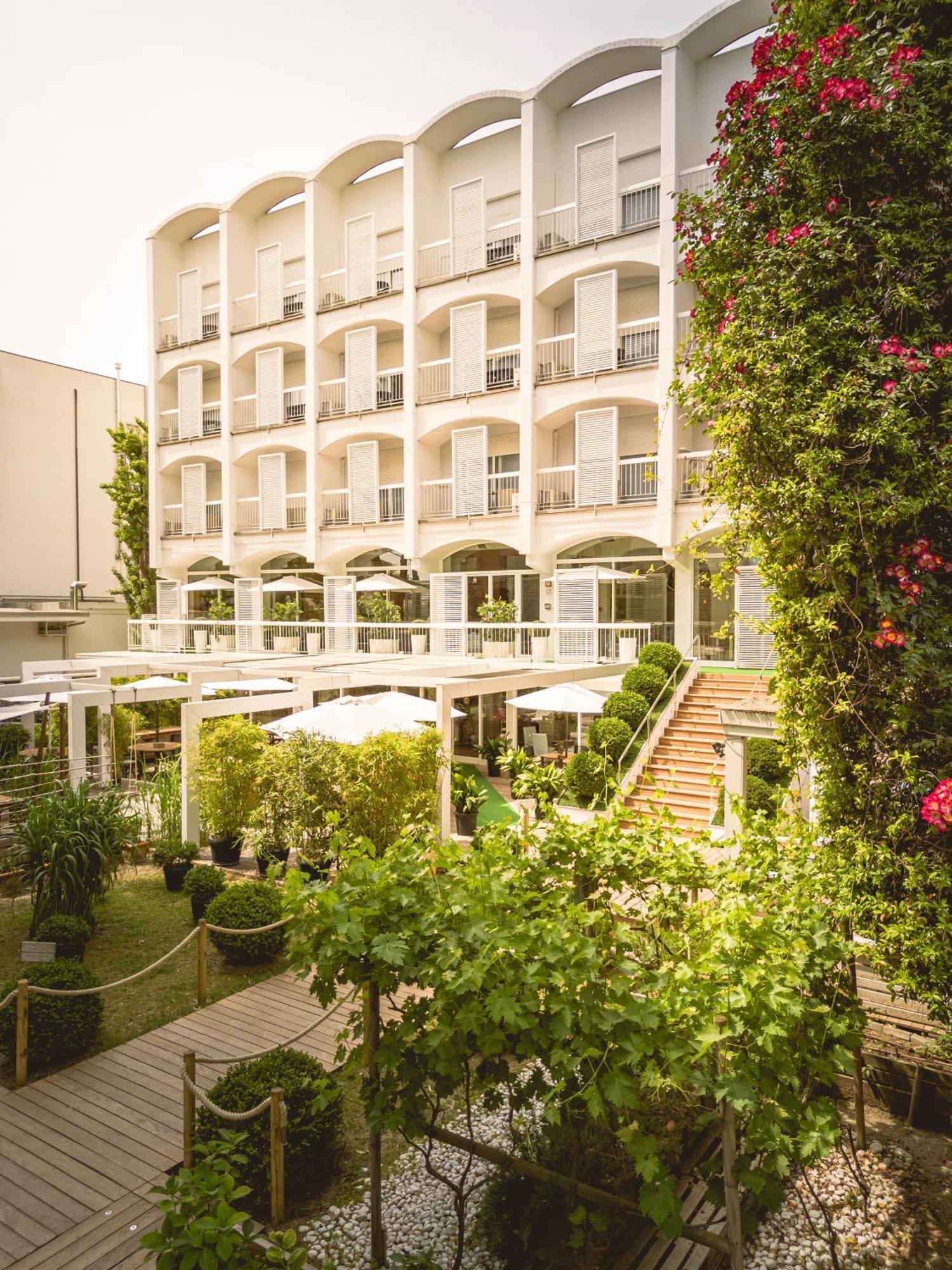 Hotel Saraceno Resort With Private Beach Milano Marittima Buitenkant foto